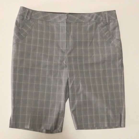 Cutter & Buck women’s size 16 golf shorts